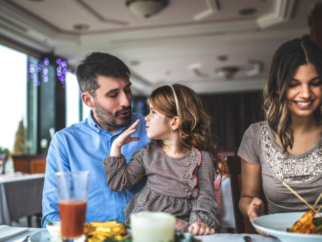 dining out with kids